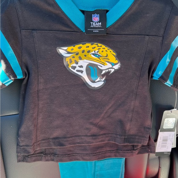 NFL Jacksonville Jaguars Toddler clothes. New with Tags. Smoke Free. Pet Free. - Picture 3 of 3
